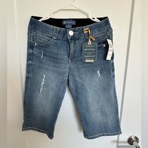 Democracy Absolution jeans size 6